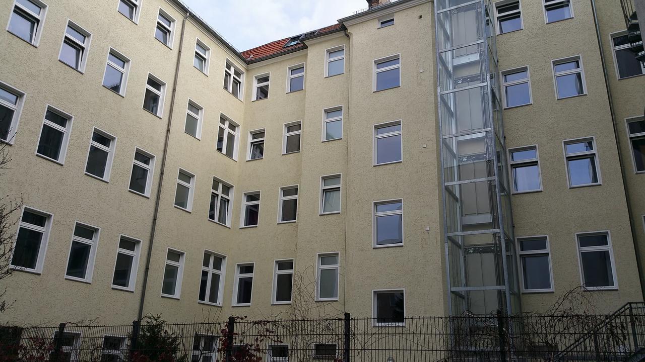 Happy Go Lucky Hotel + Hostel Schoneberg Berlin Exterior photo