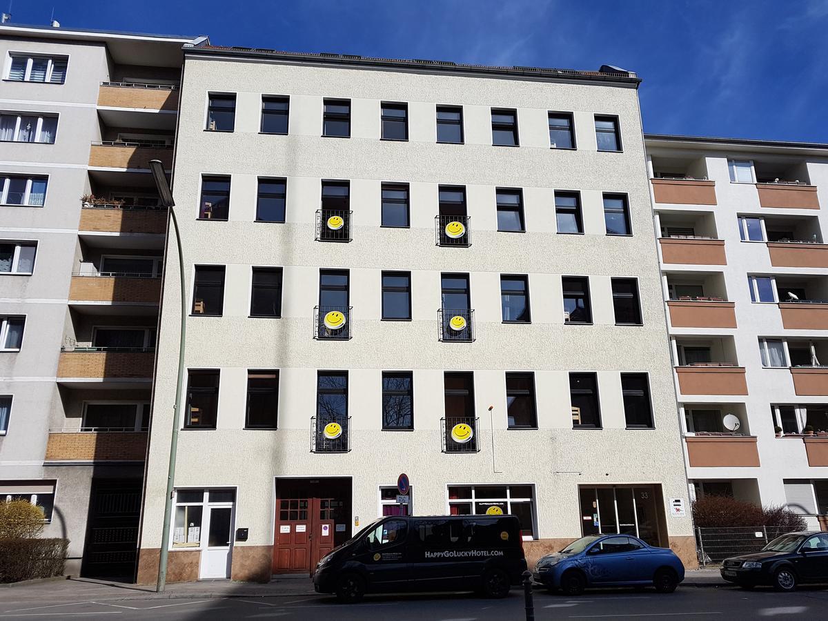 Happy Go Lucky Hotel + Hostel Schoneberg Berlin Exterior photo
