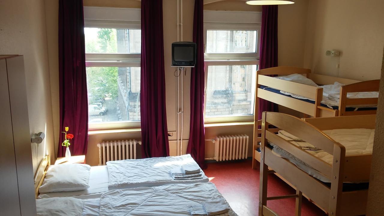 Happy Go Lucky Hotel + Hostel Schoneberg Berlin Exterior photo